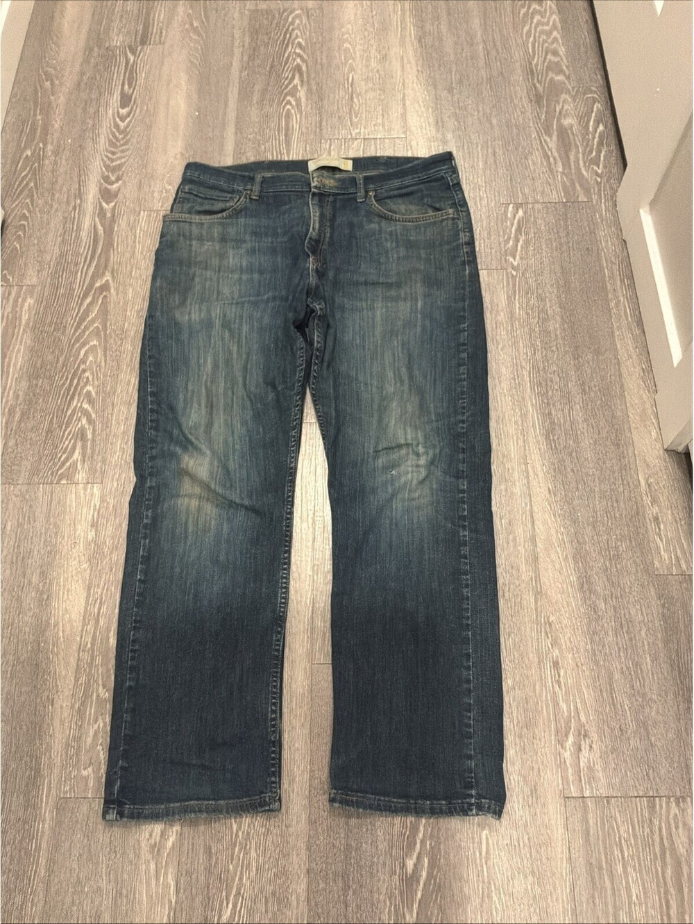 WRANGLER ORIGINALS relaxed FIT DARK WASH DENIM JEANS  34 X 30